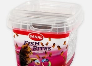 "Fish Bites" - Хрупкави хапки със сьомга  за котки 