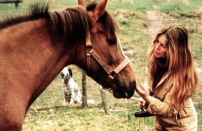 Бриджит Бардо със спасената кобила Дюшес