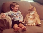 Котка с момченце