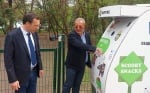 Директорът на БАБХ-Бургас и кметът на града демонстрираха как работи еко машината за хранене на животни
